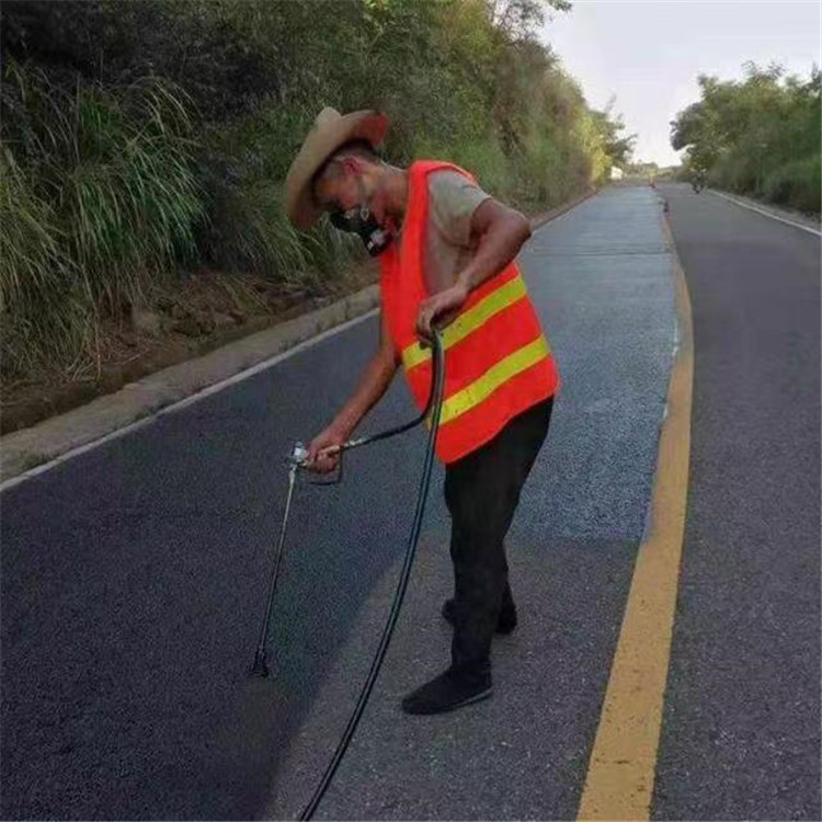 铁岭 彩色防滑路面的底涂是保障路面附着力