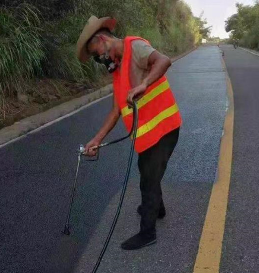 铁岭路面喷涂翻新彩色步道施工方案