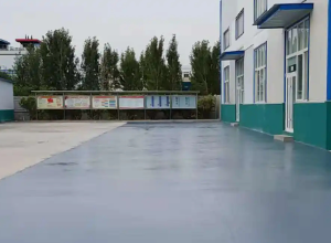 铁岭彩色路面喷涂翻新的材料对冬季